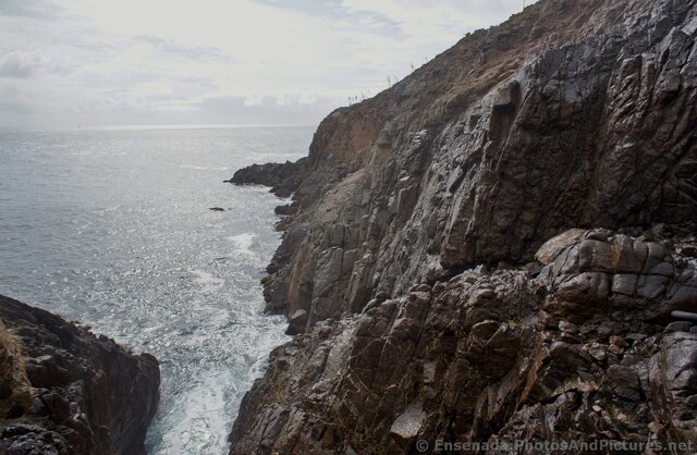 Steep cliffs of La Bufadora.jpg