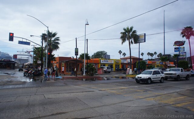 Lazaro Cardenas Blvd in Ensenada with cruise ships in the background.jpg